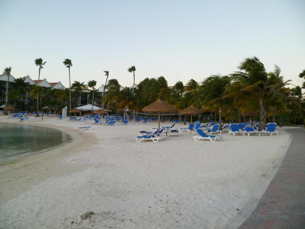 Flamboyant Garden Villas Oranjestad Esterno foto