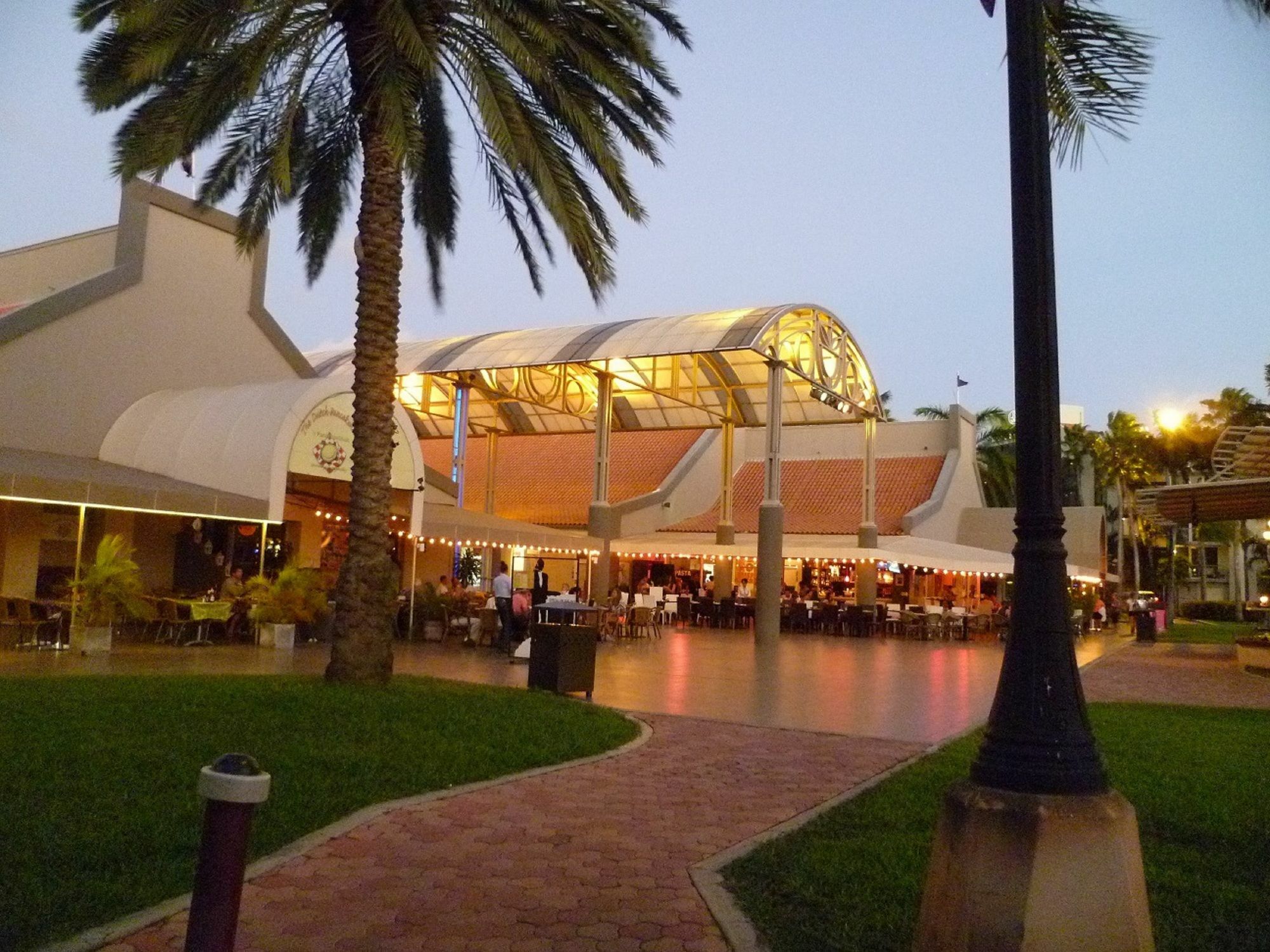 Flamboyant Garden Villas Oranjestad Esterno foto